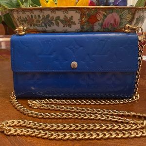 Louis Vuitton Vernis Sarah Wallet with Chain